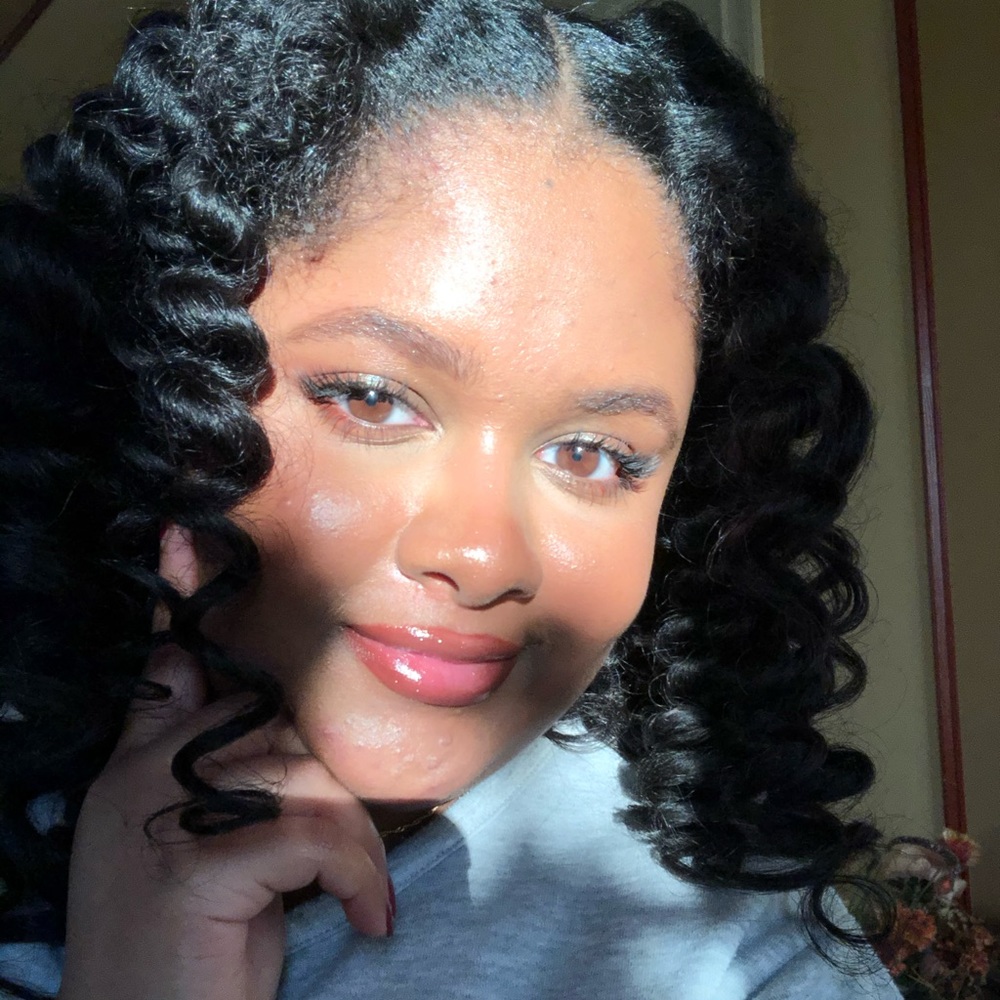 Meet your Posher, Ariel
